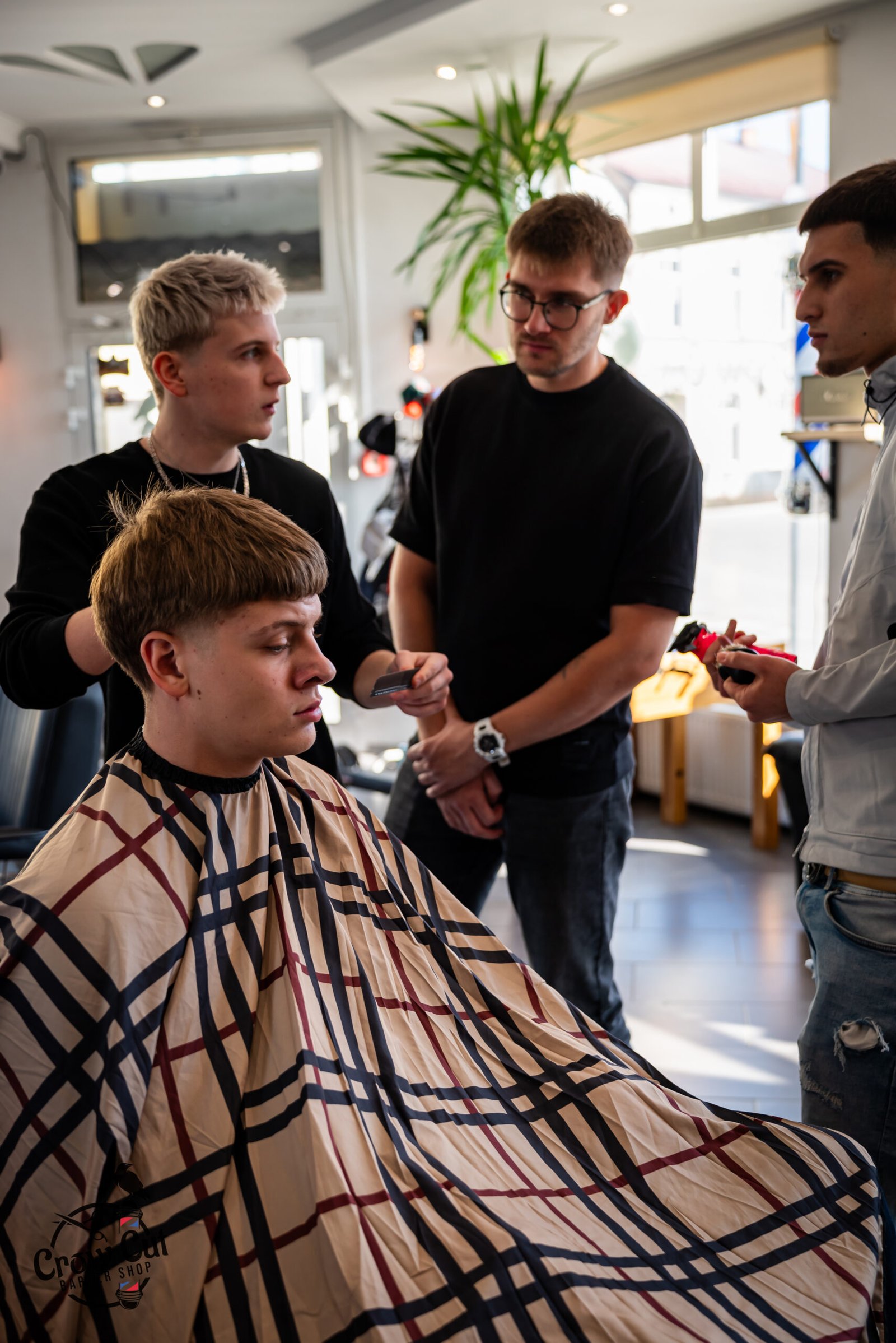 Crow Cut Barber Shop detal strzyżenia