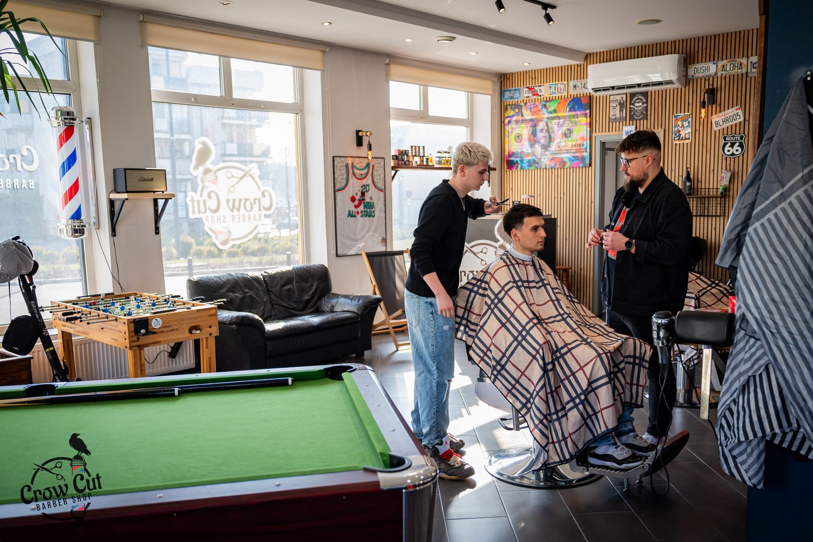 Detale salonu Crow Cut Barber Shop